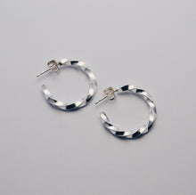 Load image into Gallery viewer, ◉ NYX earrings ◉